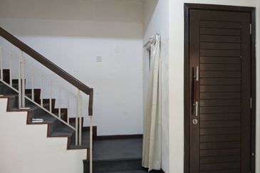 Bandar Puteri Puchong 2 storey 4 bedrooms reno & extended for Sale