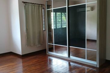 Bandar Puteri Puchong 2 storey 4 bedrooms reno & extended for Sale