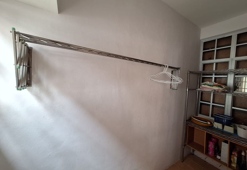 Bandar Puteri Puchong 2 storey 4 bedrooms 3 bathrooms semi furnished for RENT