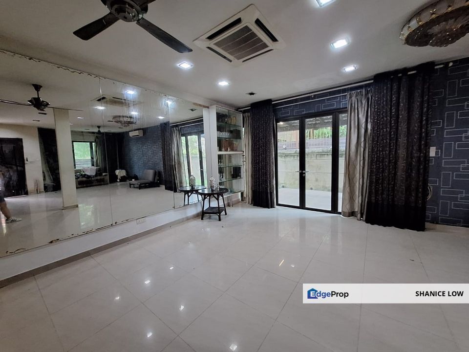 Taman AmanSari 18 Aman sari 18 Puchong Bandar Kinrara Semi-d 2.5 storey 3200sf 5+1 bedrooms 5 bathrooms renovated for SALE, Selangor, Bandar Kinrara Puchong