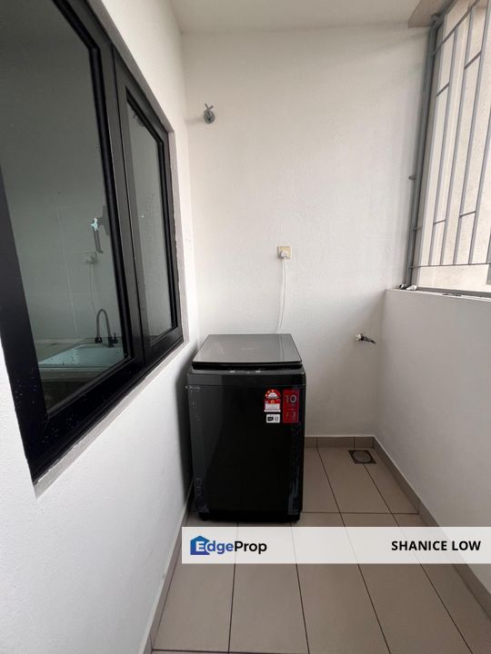 Sky Condo Puchong Jaya 1313sf 3rooms 2baths 2parking fully furnished , Selangor, Puchong