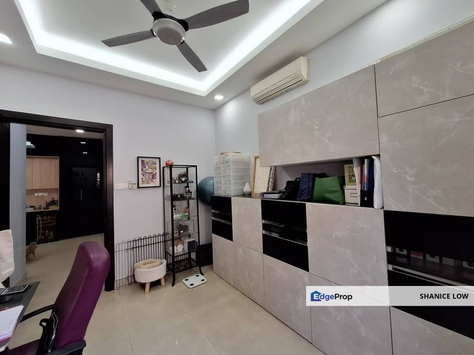 Taman Amansari 18 Bandar Kinrara Puchong 2.5 storey Semi-d 3600sf 5+1 bedrooms 5 bathrooms move in condition for SALE, Selangor, Bandar Kinrara Puchong