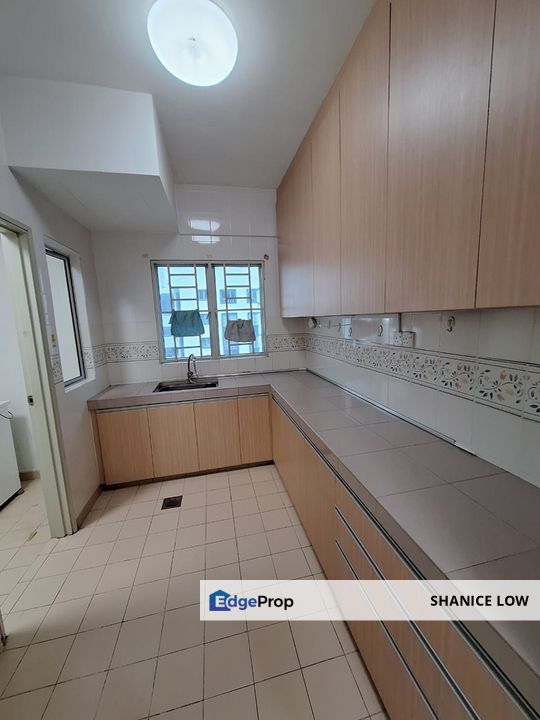 Casa Damansara Ss2 Pj 1043sf Corner 2parking 2plus1room 1store 2baths , Selangor, Petaling Jaya