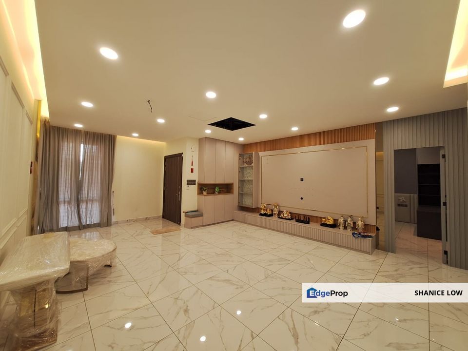 Skyville Bandar Puchong Jaya 2.5 storey Semi-d fully renovated and extended 4800sf for SALE, Selangor, Bandar Kinrara Puchong