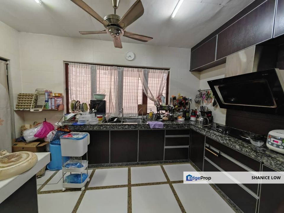 Taman Puchong Saujana 2 storey 22 x 75 4 bedrooms 3 bathrooms + attic floor fully reno and extended for Sale, Selangor, Puchong