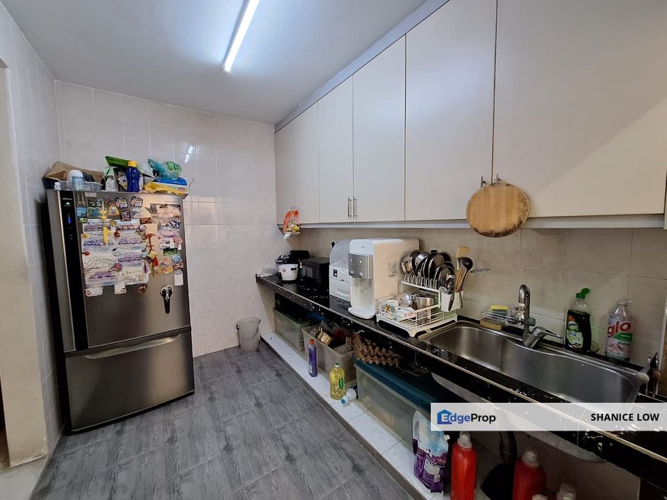 Sri Pinang Apt Jln Wawasan Bandar Puteri Puchong 850sf low floor for Sale, Selangor, Puchong