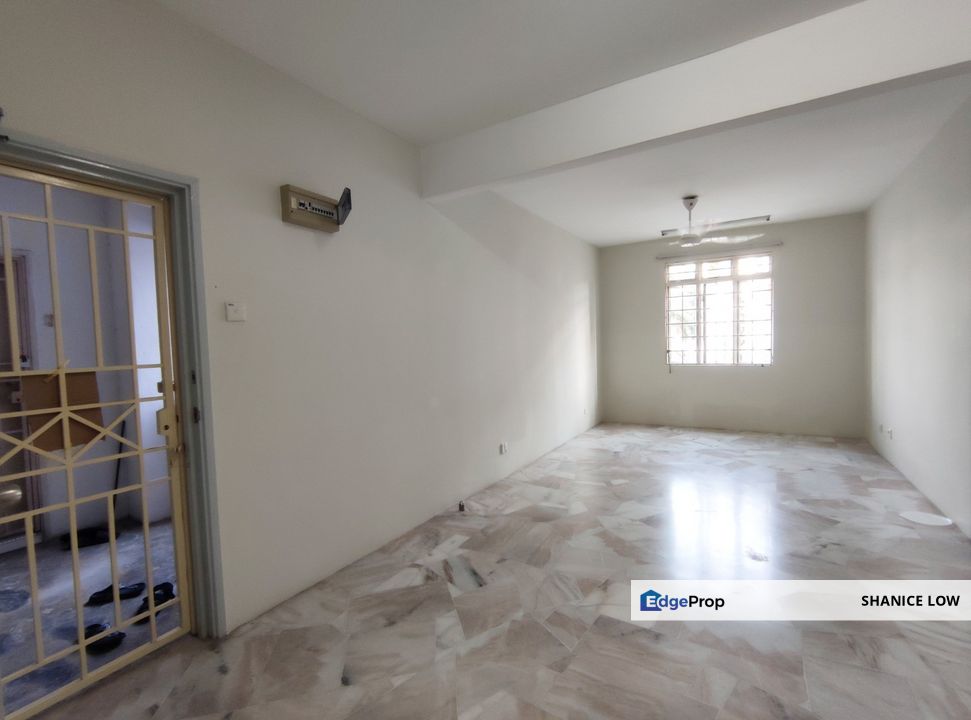 Sri Pinang Apt Jln Wawasan Bandar Puteri Puchong 850sf low floor for Rent, Selangor, Puchong