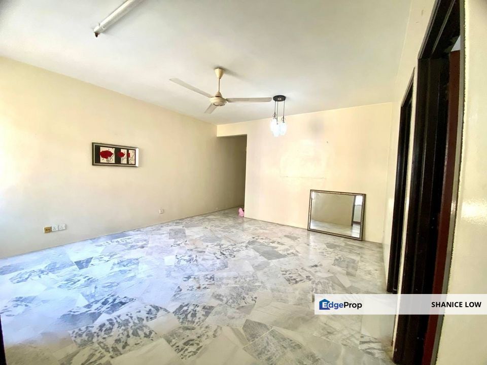 Semarak Apartment Jalan Wawasan Bandar Puteri Puchong 750sf 3rooms 2bathrooms 1 parking for Sale, Selangor, Puchong