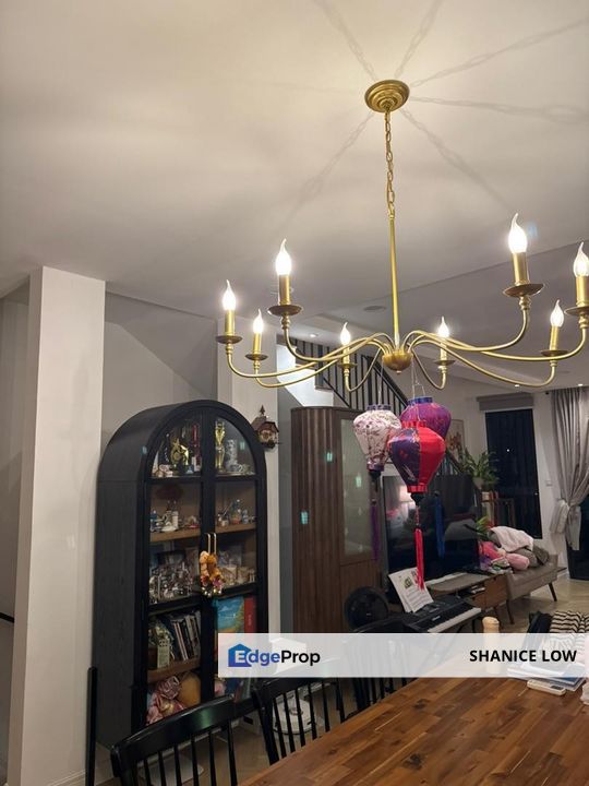 Taman Legenda Puchong 3 sty End-lot 3163sf 5rooms 4baths near LRT Sale, Selangor, Puchong