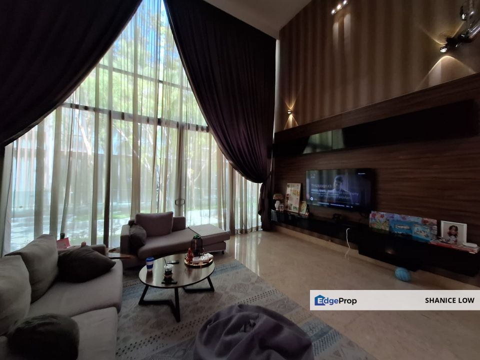 Reflexion Pool Villa Puchong South 3 storey superlink fully furnished for Rent, Selangor, Puchong
