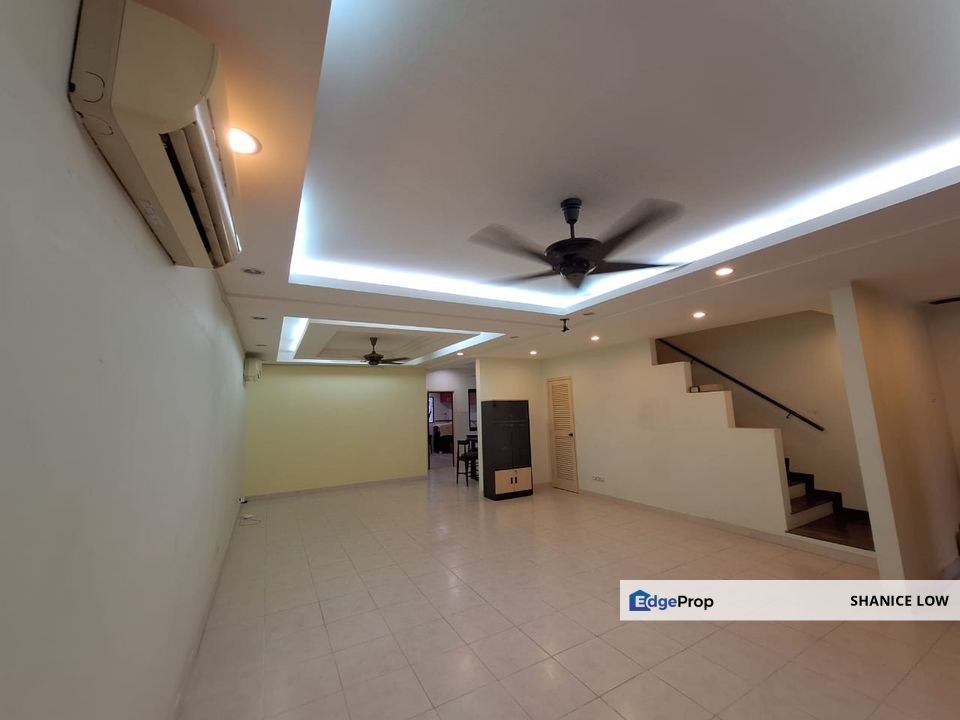 Taman Puchong Hartamas Kim Crest PH 1 2.5 storey fully extended and renovated for Sale, Selangor, Puchong