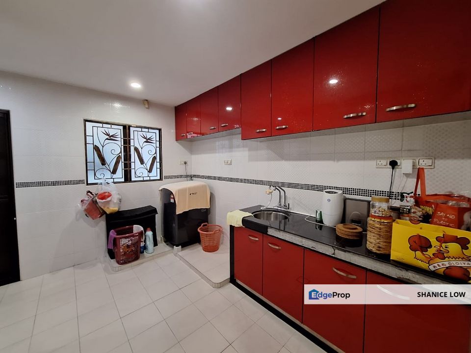Taman Puchong Hartamas Kim Crest PH 1 2.5 storey fully extended and renovated for Sale, Selangor, Puchong