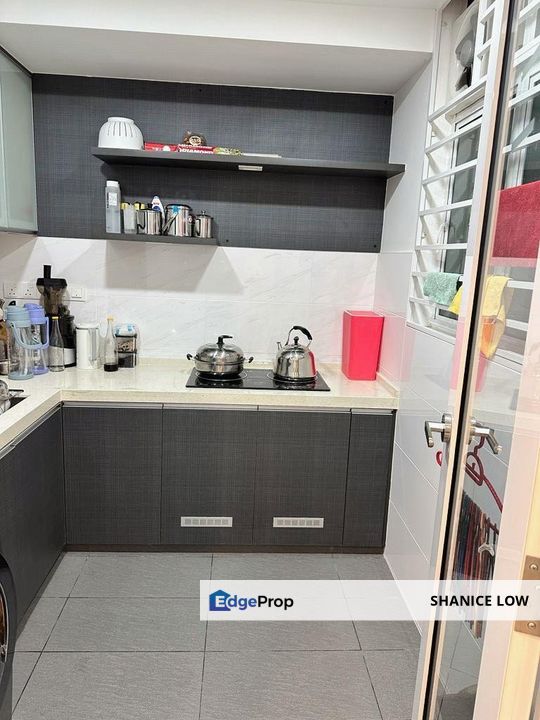 Casa Tropika 1006sf 3 bedrooms, 2 bathrooms, 1 parking bay for SALE , Selangor, Puchong