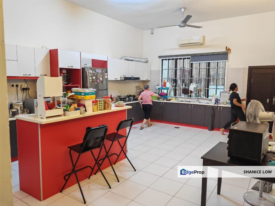 Bandar Nusaputra Puchong South 2 sty Semi-d 40x80 5rooms Gated & Guarded for Sale, Selangor, Puchong South