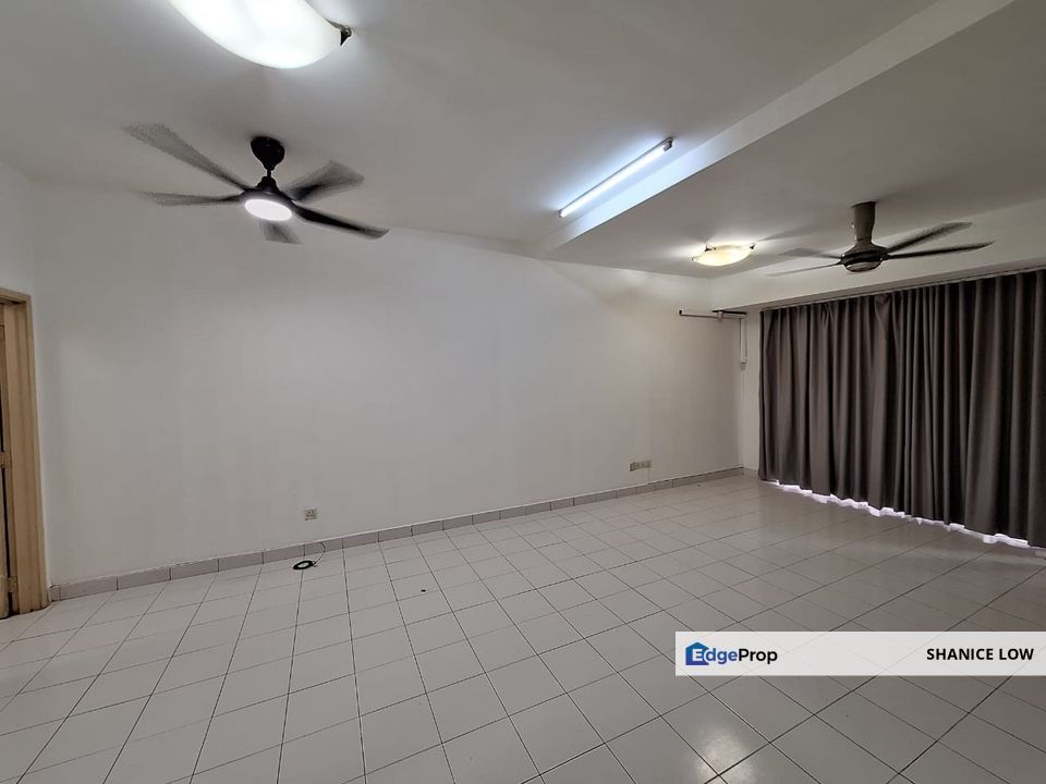 Taman Puchong Hartamas 2sty 18x65 4rooms 3baths for Sale, Selangor, Puchong