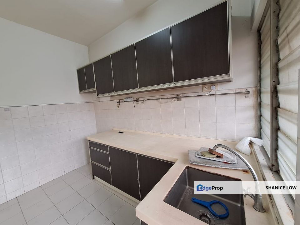 Taman Puchong Hartamas 2sty 18x65 4rooms 3baths for Sale, Selangor, Puchong