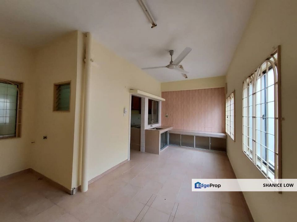Bandar Puchong Jaya 2 sty 20x75 4rooms 3baths kitchen and 2 bedrooms fully extended for Sale, Selangor, Puchong