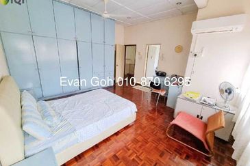 Happy Garden (Taman Gembira)