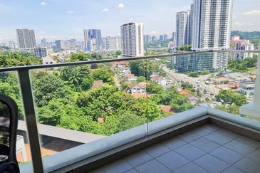 Papillon Desahill Condominium