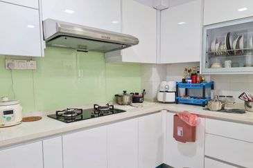 Papillon Desahill Condominium