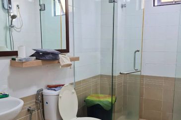 Papillon Desahill Condominium