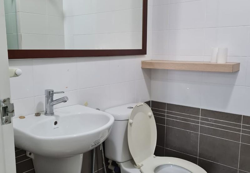 Papillon Desahill Condominium