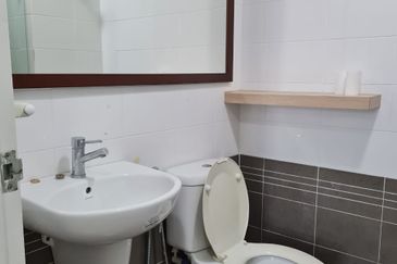 Papillon Desahill Condominium