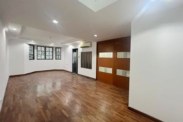 Taman Saujana Puchong