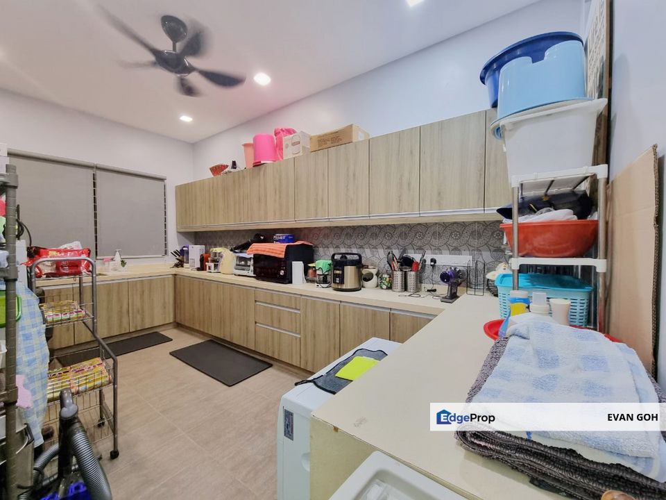 Bandar Nusaputra, Puchong South 2 Storey Terrace For Sale End Lot Renovated, Selangor, Puchong South