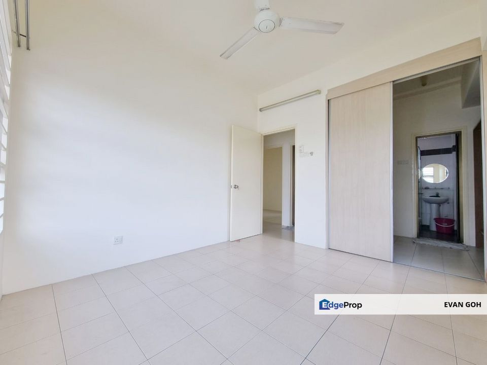 Corner Heron Residency Condo, 1007sf 2 Carpark, Bukit Puchong, Selangor, Puchong