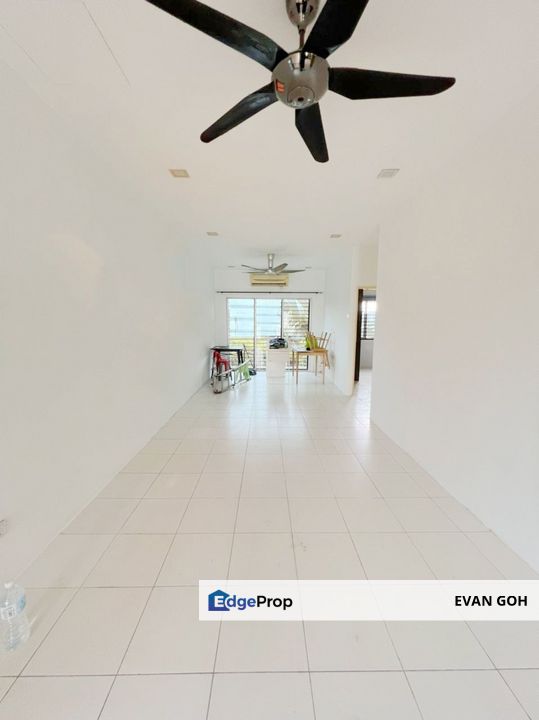 End Lot Upper Floor Townhouse Lake View, Puchong, Selangor, Puchong