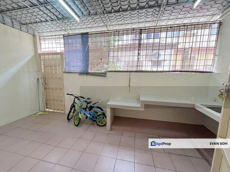 Freehold Taman Putra Prima 2 Storey (18x65), Selangor, Puchong