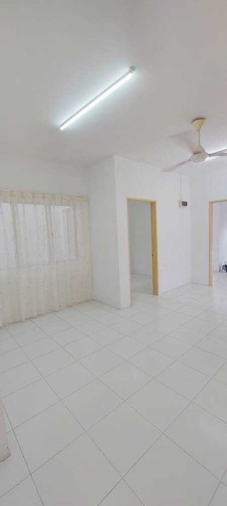 Lake Residence Townhouse 22x80 (Upper - Endlot), Selangor, Puchong