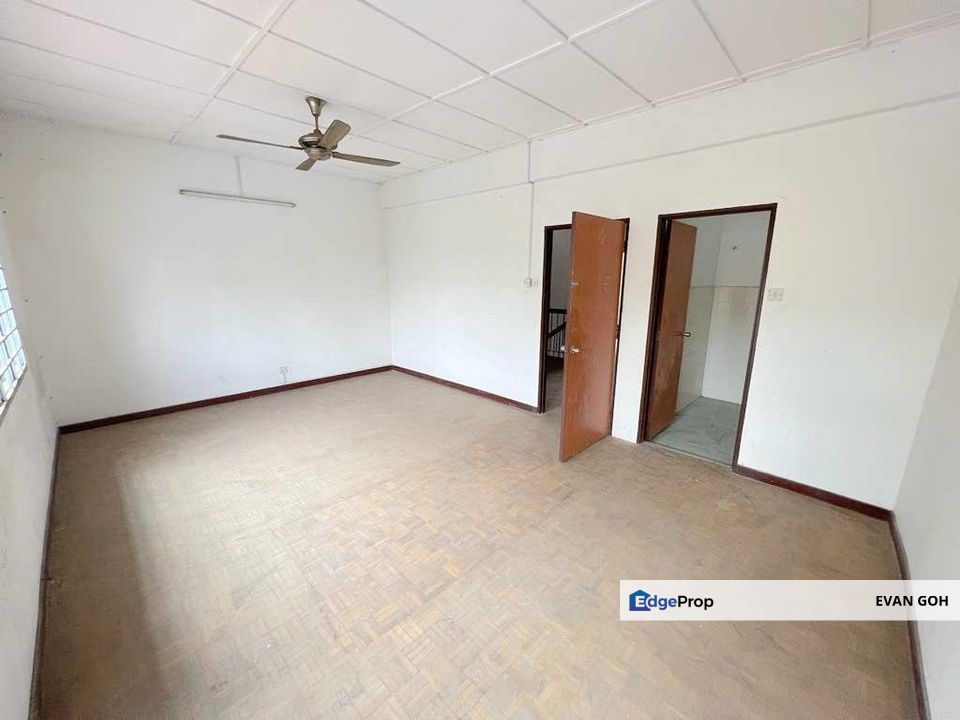 Taman Saujana Puchong 2 Storey Terrace for Sale 20x70, Selangor, Puchong