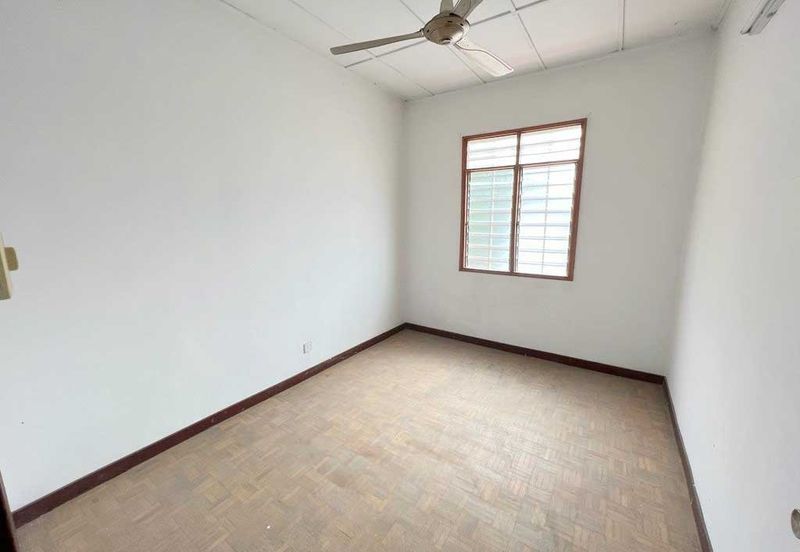 Taman Saujana Puchong