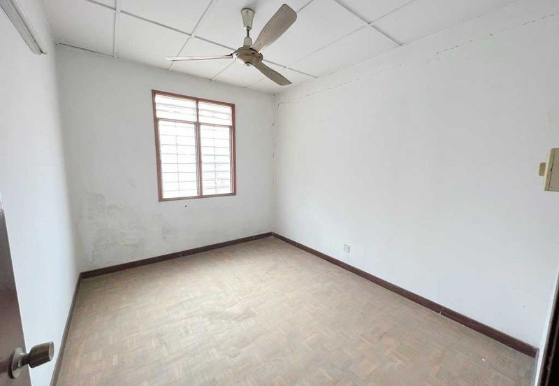 Taman Saujana Puchong