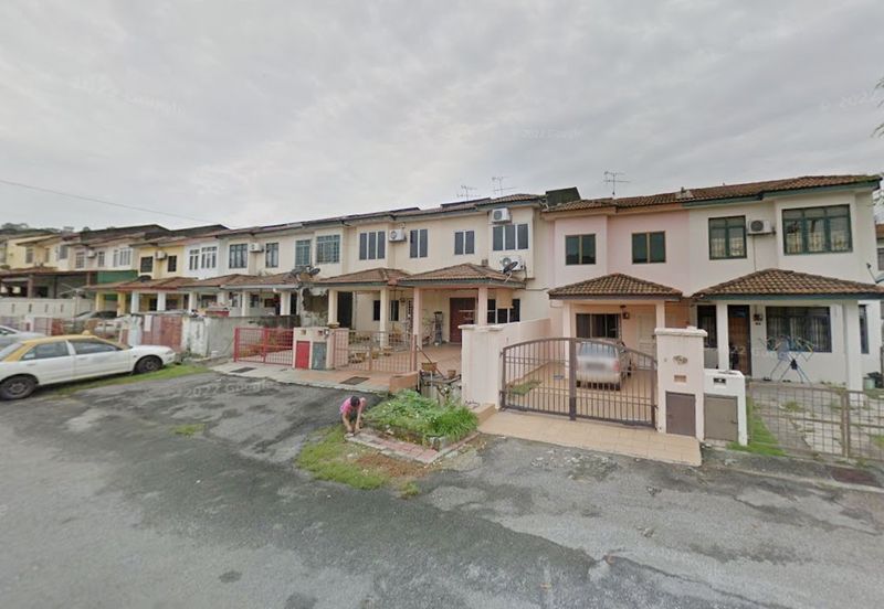 Taman Saujana Puchong