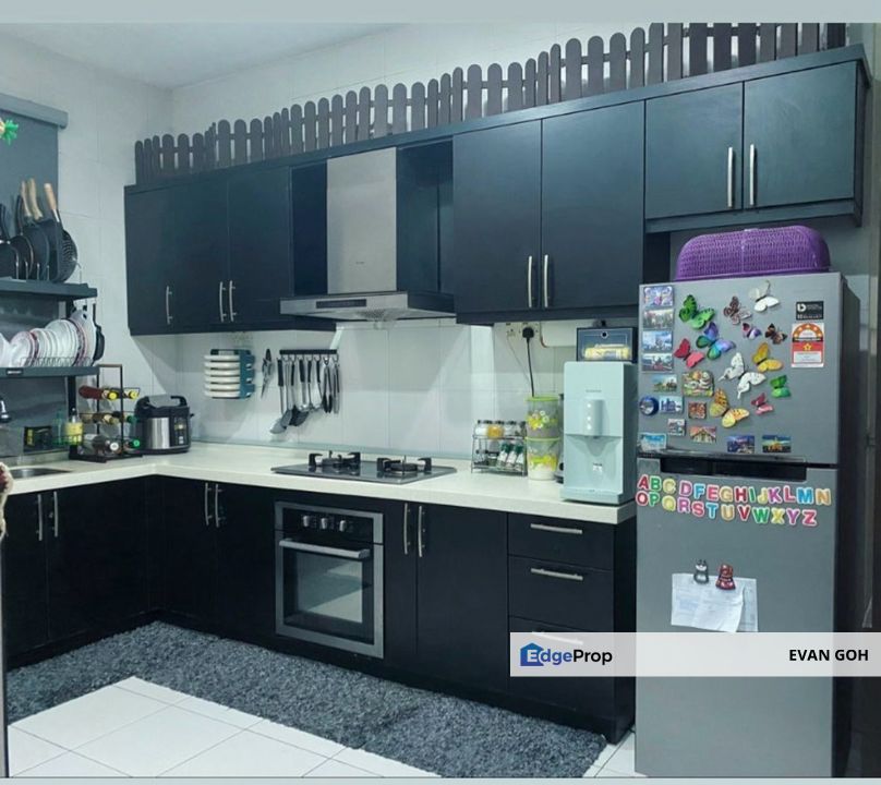 Lake Residence Townhouse 22x80 (Ground-End Lot), Selangor, Puchong