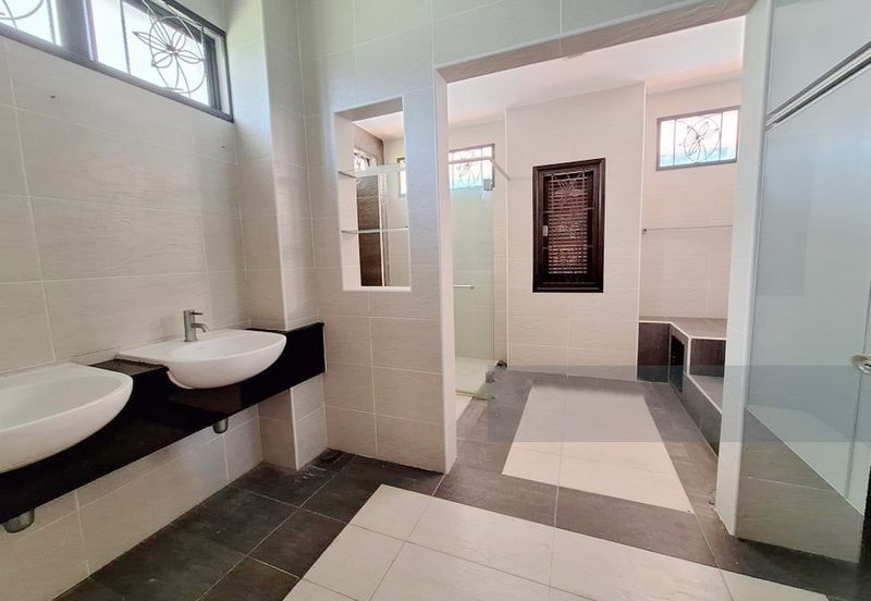 Corner Puteri 9 Bungalow 2.5 Storey (15,700sf)