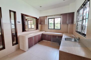 Corner Puteri 9 Bungalow 2.5 Storey (15,700sf)