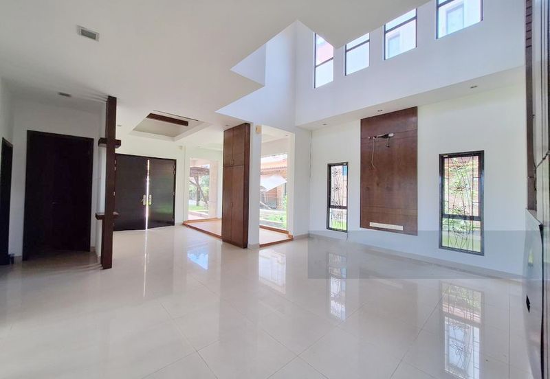 Corner Puteri 9 Bungalow 2.5 Storey (15,700sf)