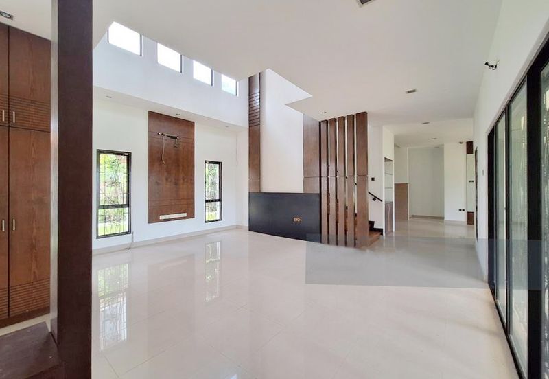 Corner Puteri 9 Bungalow 2.5 Storey (15,700sf)