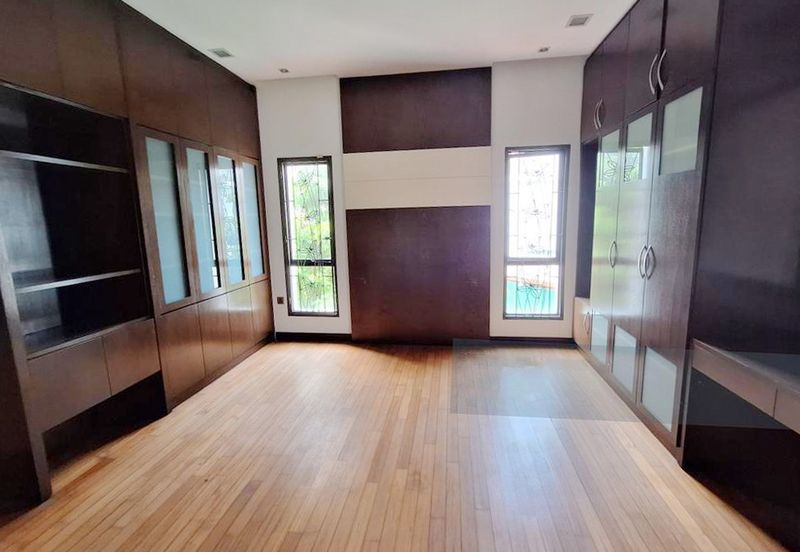 Corner Puteri 9 Bungalow 2.5 Storey (15,700sf)