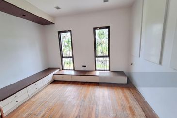 Corner Puteri 9 Bungalow 2.5 Storey (15,700sf)