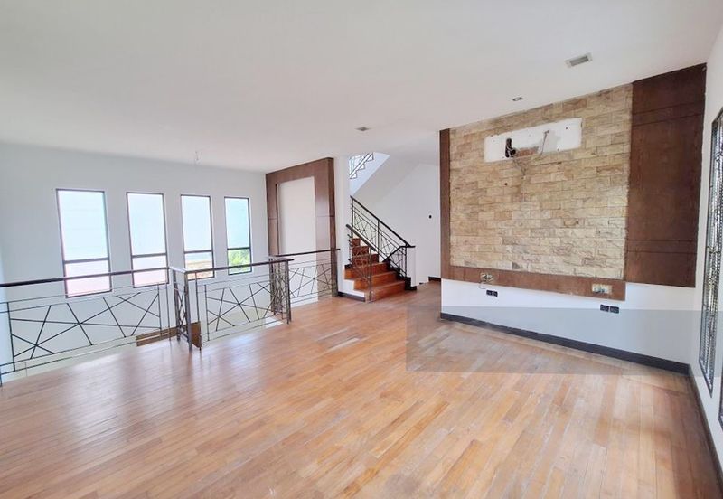 Corner Puteri 9 Bungalow 2.5 Storey (15,700sf)