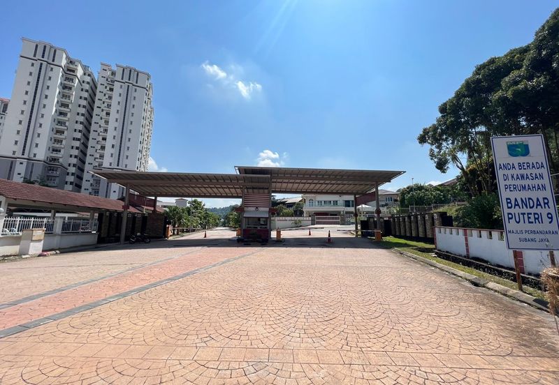 Corner Puteri 9 Bungalow 2.5 Storey (15,700sf)