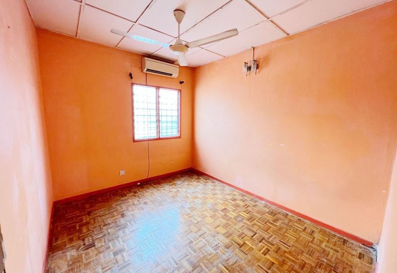 Taman Saujana Puchong