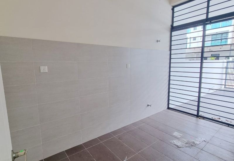 Taman Nusaputra Timur