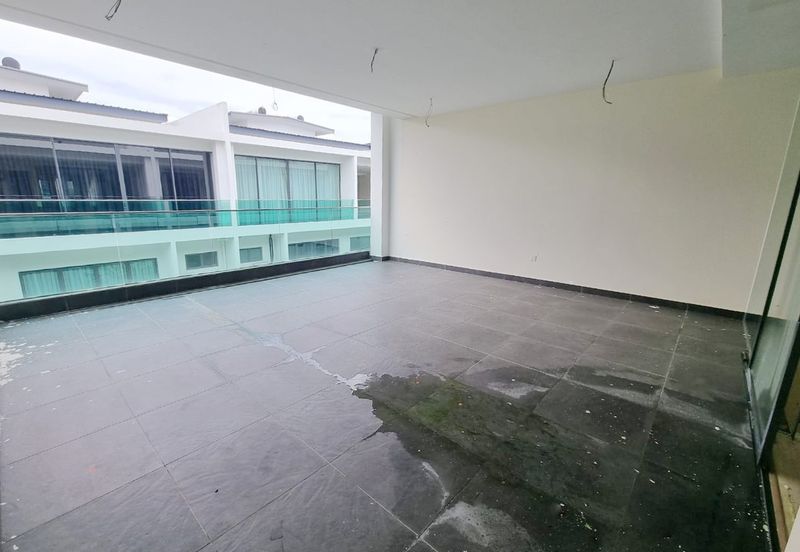 Taman Nusaputra Timur