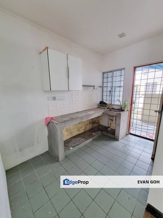 Taman Puchong Utama 2 Storey Terrace for Sale PU12 (18x60), Selangor, Puchong